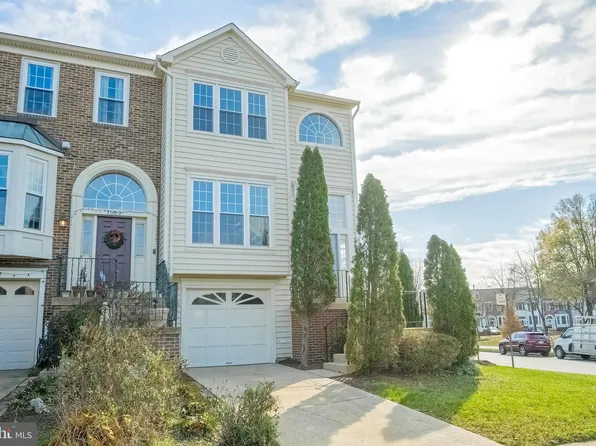 7031 Bentley Mill Pl, Alexandria, VA 22315