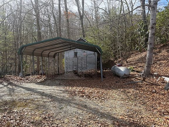 5th image of 682 Long Branch Rd