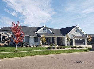 2905 W 77th St, Sioux Falls, SD 57108