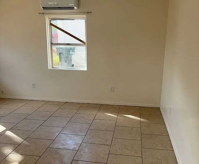 204 W Kelso St #4 — Photo 4