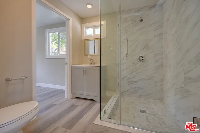 1127 N Formosa Ave — Photo 24