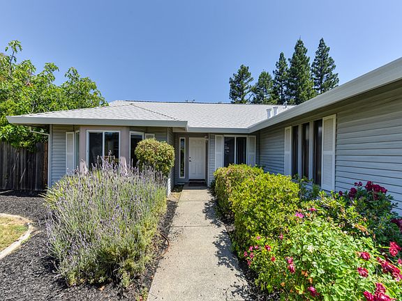 2nd image of 748 Hancock Dr