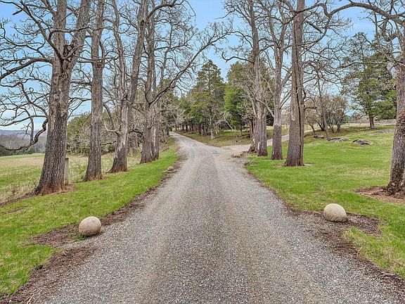 2nd image of 1066 Greyledge Rd