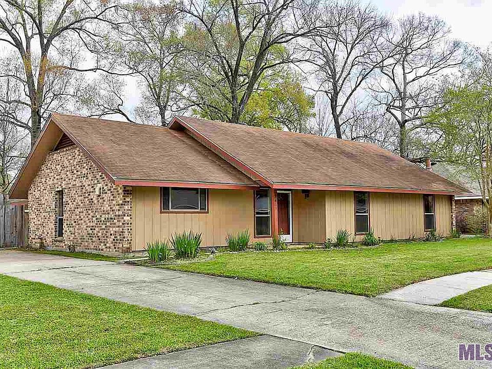 1st image of 9613 Hardwood Dr