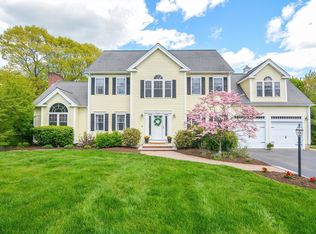 13 Tulip Way, Medway, MA 02053