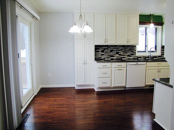 5th image of 10841 Stutz St NE