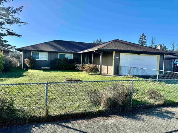 373 Grant Ave, Crescent City, CA 95531