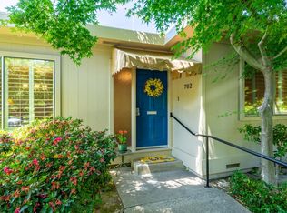 702 Commons Dr, Sacramento, CA 95825