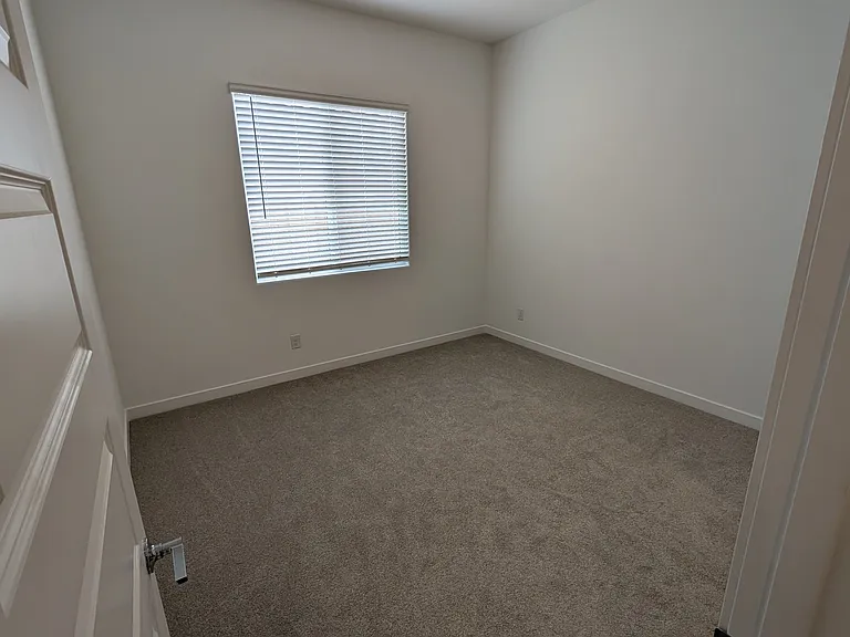 9626 W Mitchell Dr — Photo 9