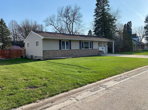 912 2nd Ave NE, Clarion, IA 50525