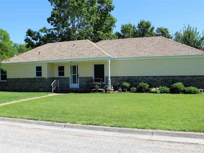 319 W Washington St, Burrton, KS, 67020