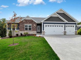 1807 Barclay Forest Ct, Wentzville, MO 63385