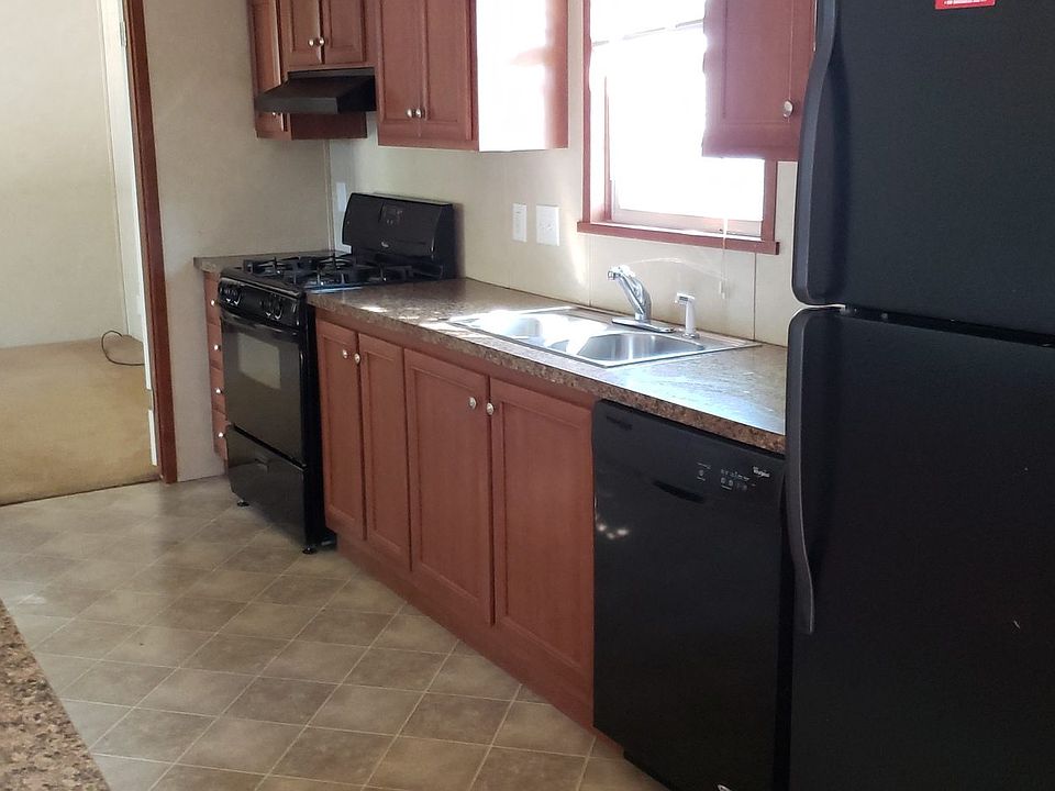 1st image of 516 Courtland Ln #400