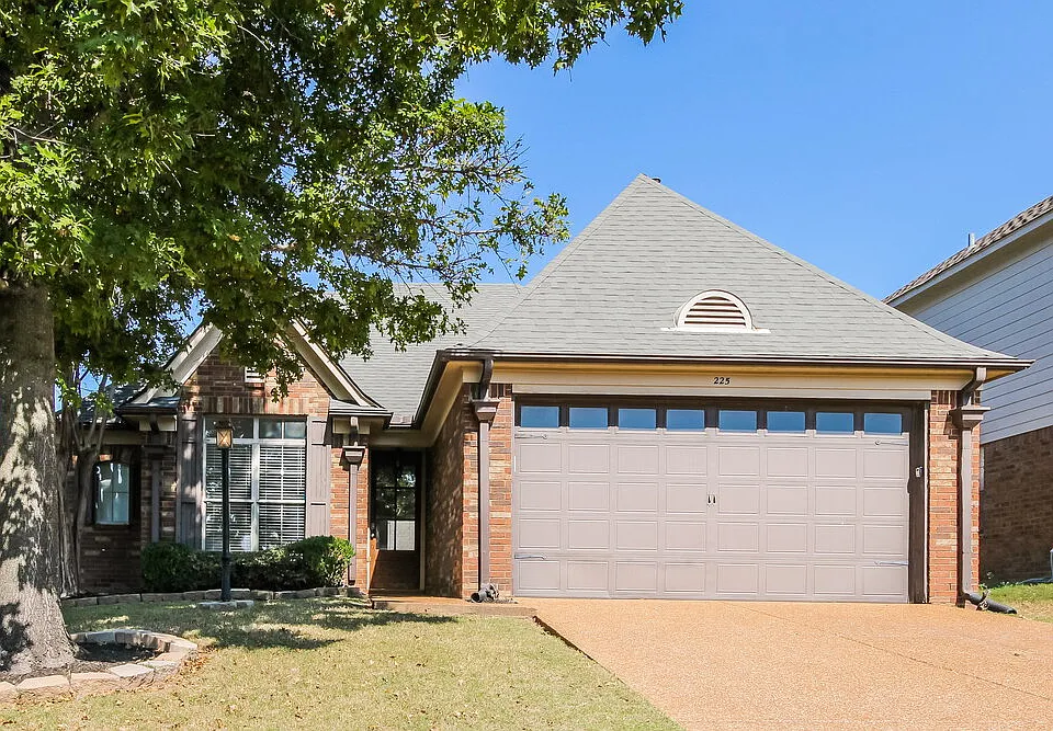 225 Birch Springs Cv