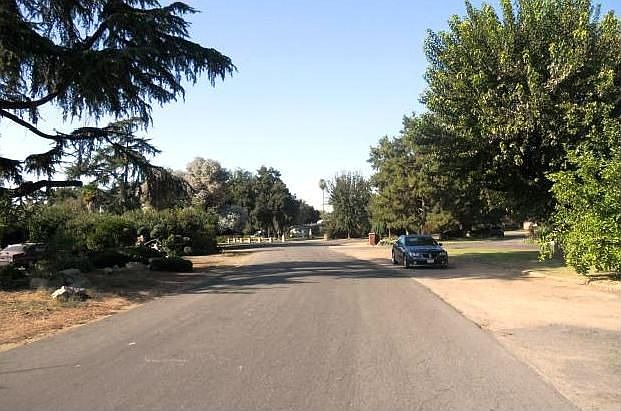 2nd image of 5960 E Park Circle Dr
