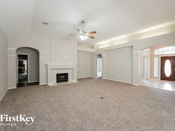 2nd image of 19402 Cluster Oaks Dr