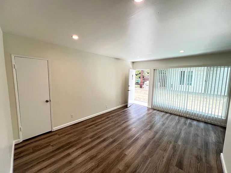 2408 Ocean Park Blvd — Photo 1