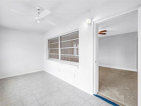 5th image of 4700 Cove Cir APT 103