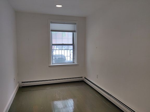 4th image of 127 Saint Botolph St APT 9