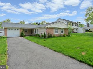 58 Hillcrest Ln, Willingboro, NJ
