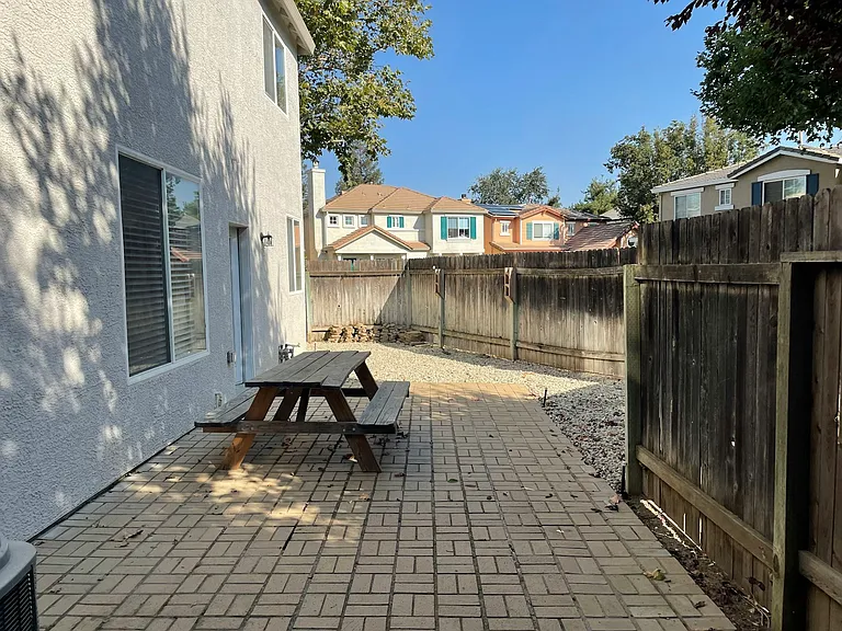 1022 Trinita Ter — Photo 3