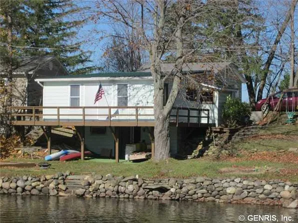 31 E Lake Rd, Cohocton, NY 14826