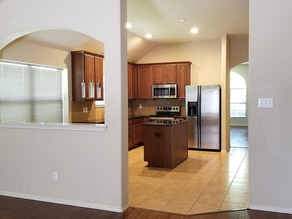1st image of 5920 Valley Haven Way