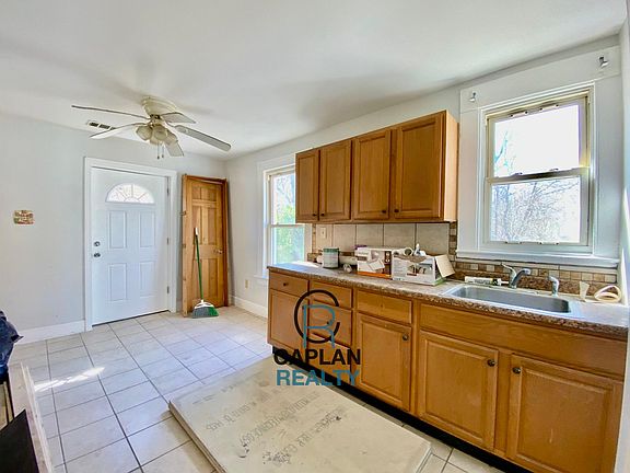 5th image of 80 Ivy St #2A