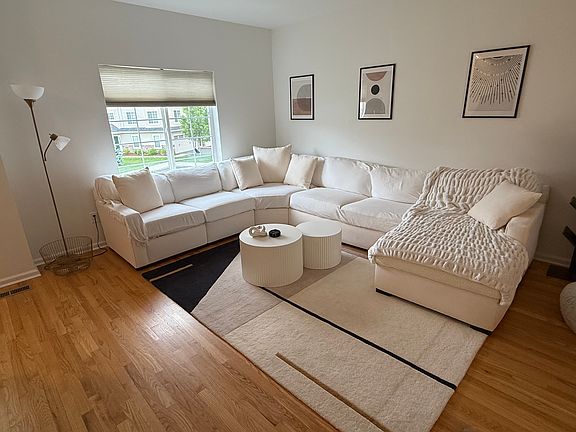 2nd image of 154 Pepin Pl