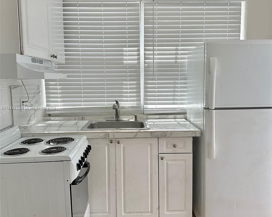 1st image of 12906 NE 6th Ave APT 1