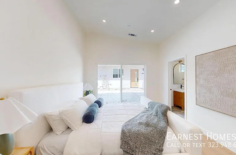 6441 Satsuma Ave #1 — Photo 9