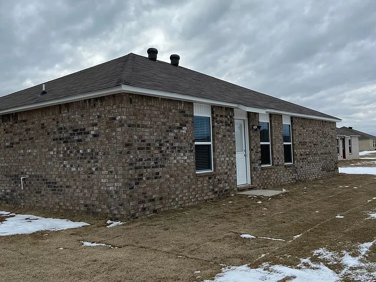 3622 Hargis Dr — Photo 16