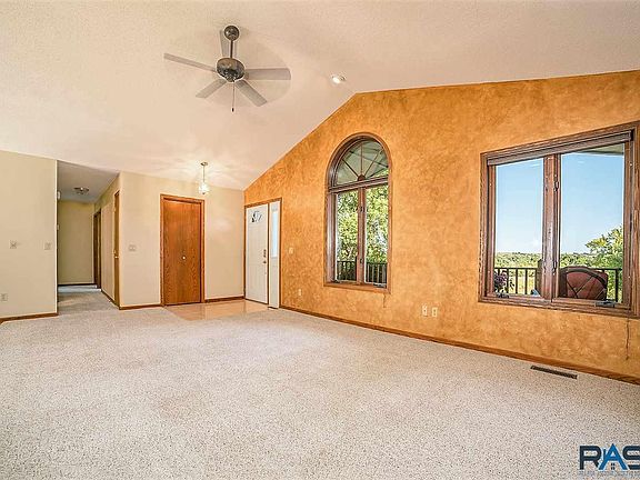 4th image of 48018 Woodsong Pl