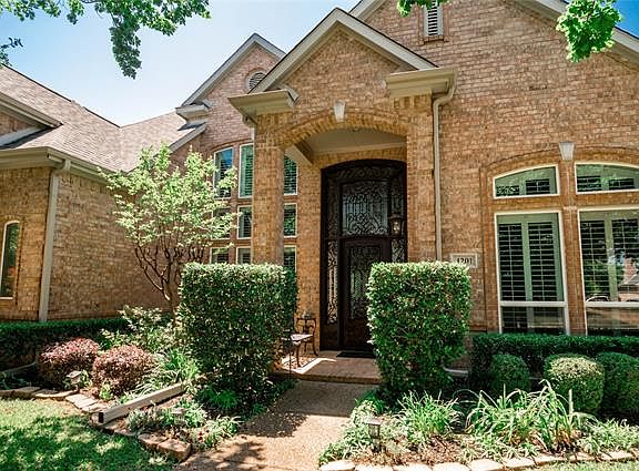 4th image of 4201 Crown Knoll Cir