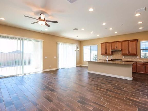 3rd image of 6053 E Santa Cruz Dr