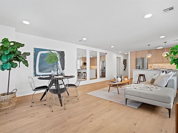 4th image of 525 Avenue E #3