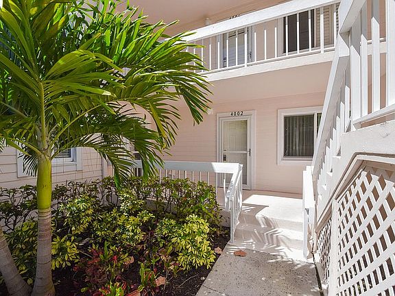 5th image of 5811 NE Gulfstream Way APT 4002