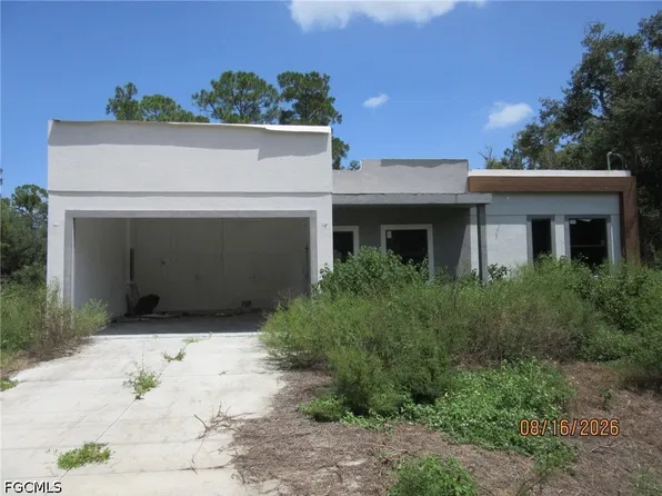 701 E 17th St, Lehigh Acres, FL 33972