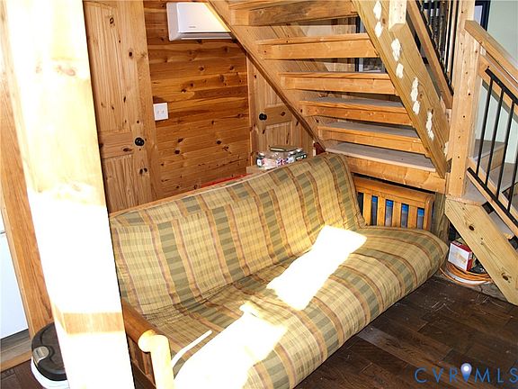 5th image of 8020 Foxwell Rd