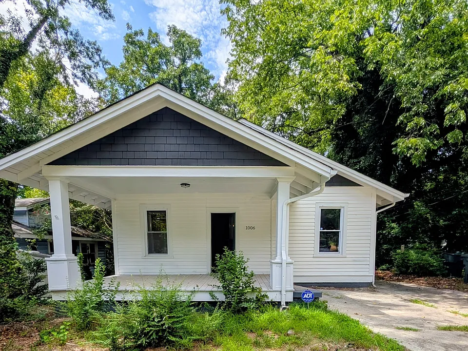1006 Bellevue St