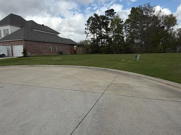 2206 Nikal Dr, Lake Charles, LA 70605