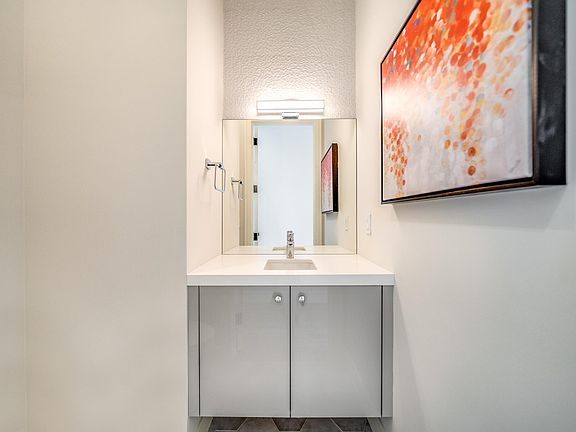 2nd image of 405 SE 6th Ave #202