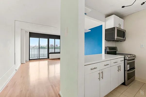 Sold by Compass | media 3