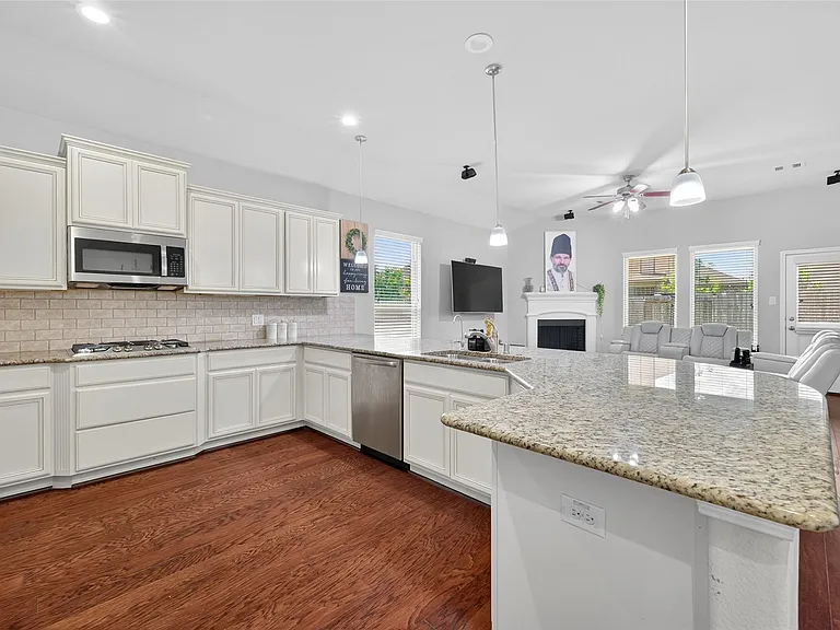 13935 Manobrook Ct — Photo 23