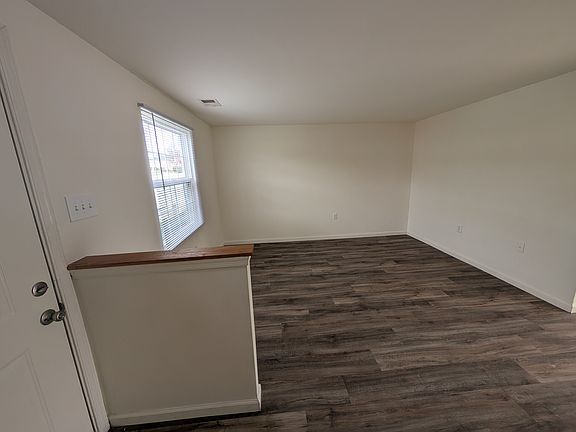 2nd image of 1801 Pine Grove Ct #1801