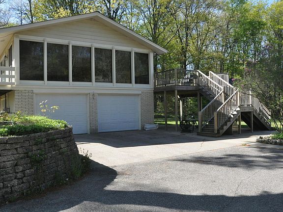 2nd image of 5464 Butternut Dr