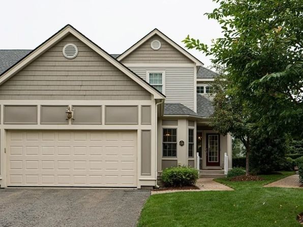 68 Charles Ct