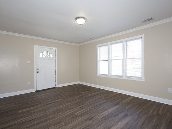 3rd image of 93 E Fernwood Ave