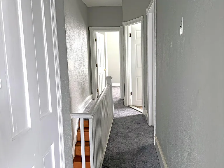 1528 S Hollywood St — Photo 24
