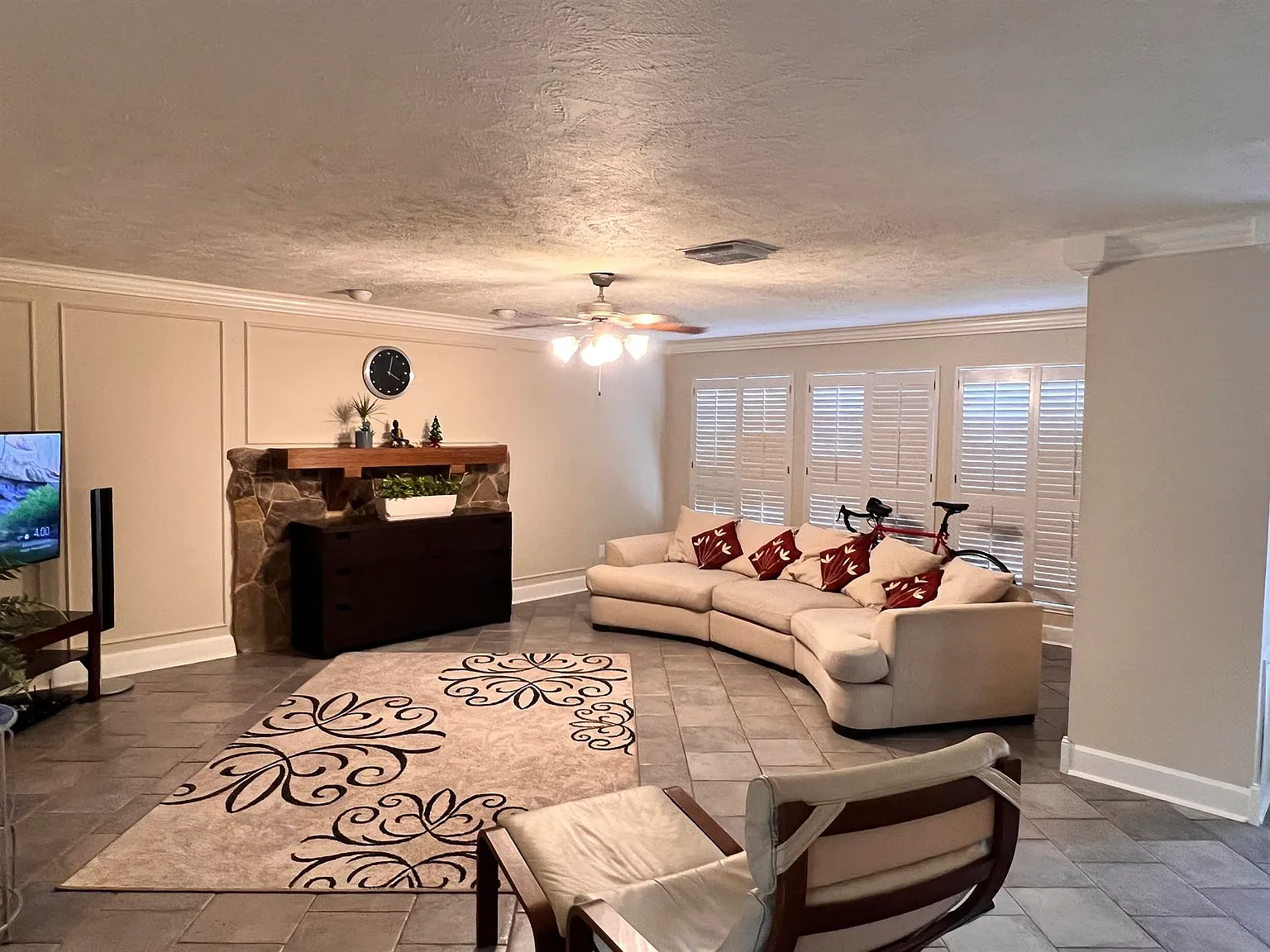 2104 Bay H — Photo 4